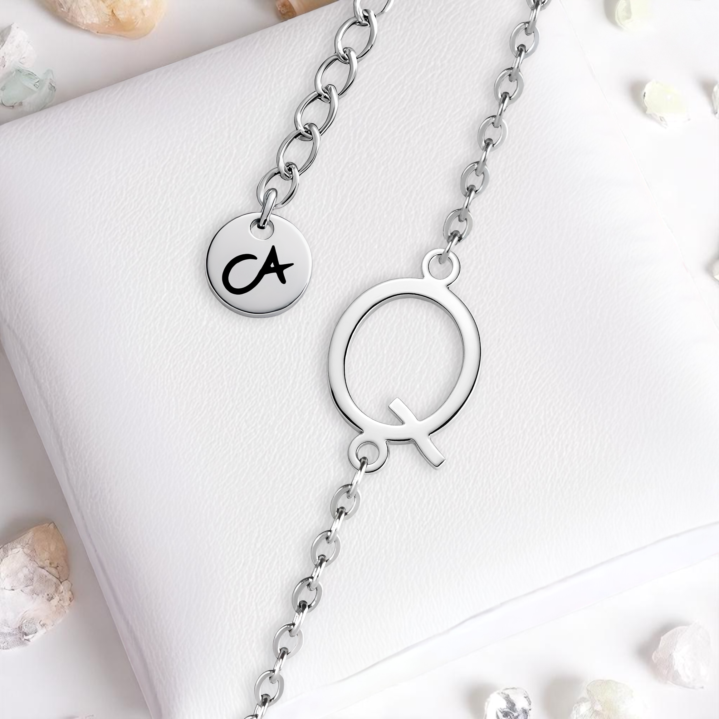 Armband Buchstabe Q Silber Edelstahl Cherami Initial Schmuck Damen