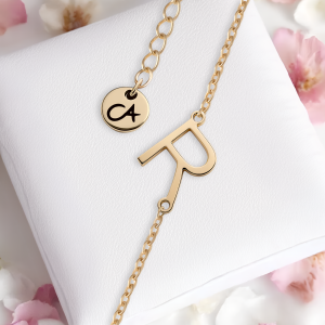 Armband Buchstabe R Gold Edelstahl Cherami Initial Schmuck Damen